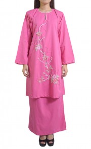 Beaded Baju Kurung Pahang Zaina in Pink