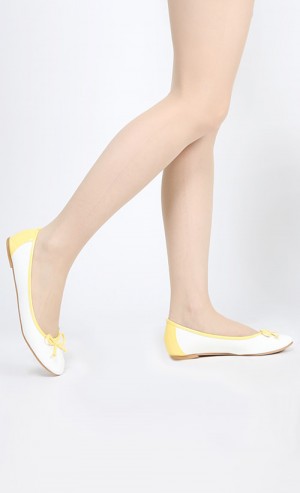 Kimmy Flats in Lemon