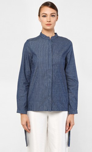 Cara Hi-Lo Shirt in Navy Blue