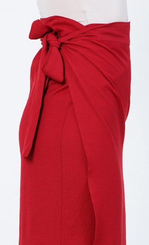 Fathiya Wrap Skirt in Red