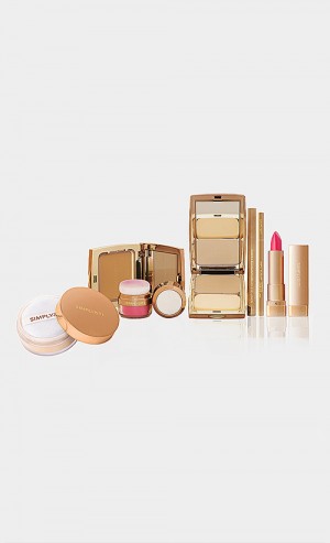 Simply Elegant Compact Powder in Natural Beige