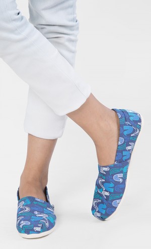 Woman Alpargata Shoes in Blue Birds