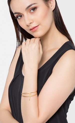Oblong Cuff in Matte Gold