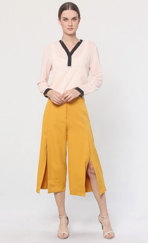 Camille Contrast Piping Blouse in Nude