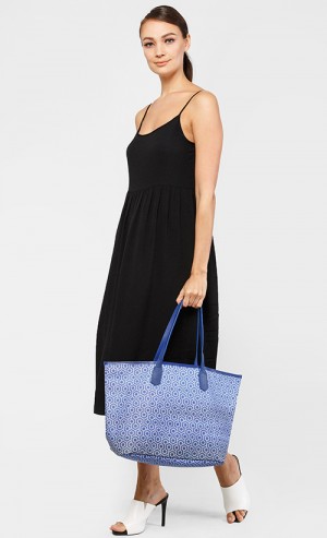Jet Set Tote in Shimoda