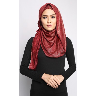 Lizzayra Goldust Instant Shawl in Red