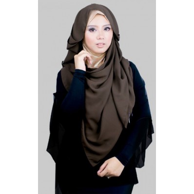 Lana Shawl in Timber