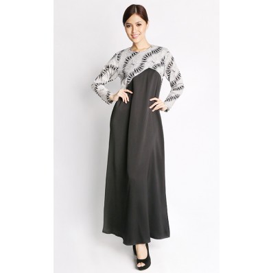 Sharmin Jubah in Black