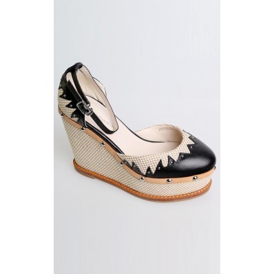 Catherine Rafia Wedges in Black