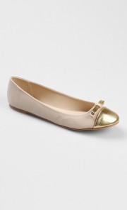 Kylie Flats in Champagne