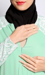 Fatimah Nursing Dress in Green