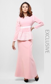 Camelia Kurung in Light Pink and White