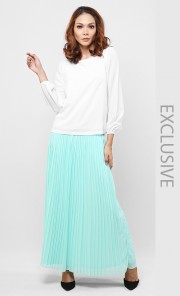 Pearls Kurung in White and Mint