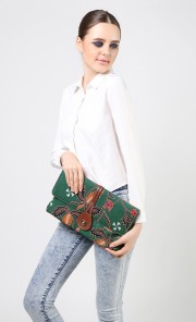 Chempaka Clutch in Green