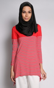 Basic Flare Top in Red