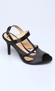 Arnela Shoes in Black