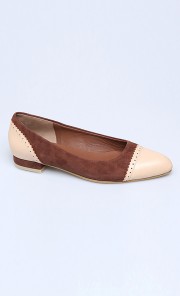 Lela Flats in Brown