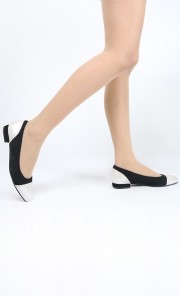 Lela Flats in Black