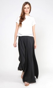 Maxi Flare Skirt in Black
