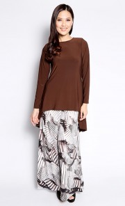 Pants Suit with Flare Pants in Brown