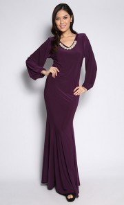 Jubah Dress with Exclusive Pearl Necklace in Purple