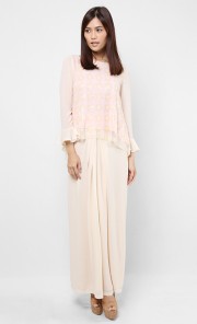 Edie Kurung in Pink