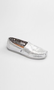Woman Classic Canvas Shoes in Silver Glitter