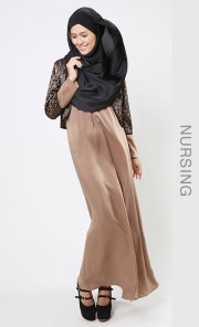 Na'ila Jubah in Tannin