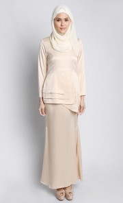 Tamara Dress in Vanilla Cream