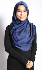 Seta Shawl in Velvet Blue