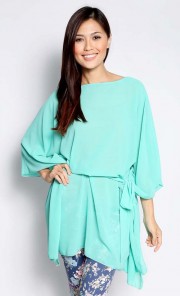 Loose Kaftan Blouse in Turquoise
