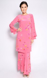 Sakura Flower Kurung in Pink
