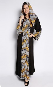 Malika Arbaya in Yellow