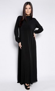 Erika Jubah in Black