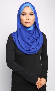 Mariam Twisted Tudung in Nylon Blue