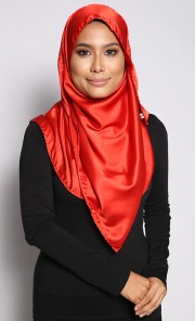 Hajar Silk Shawl in Red