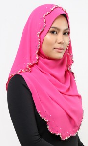 Lily Shawl in Deep Pink