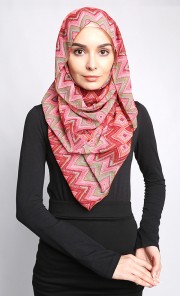Mawara Shawl in Red