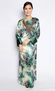 Kaftan with Beads in Green