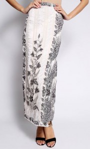 Dunova Batik Skirt in White