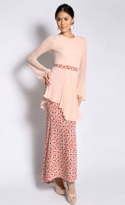 Daisy Kurung in Peach