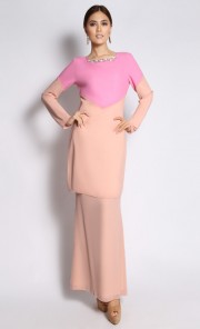 Fara Kurung in Pink