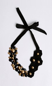 Garjita Necklace in Black 