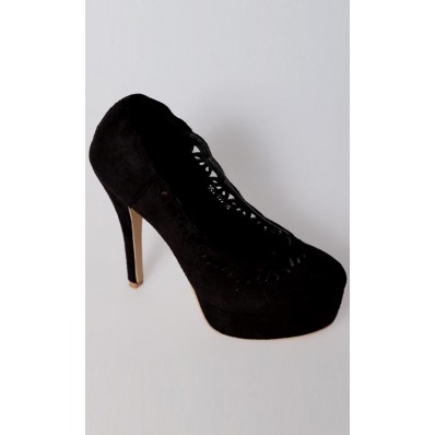 Vera Pumps in Black