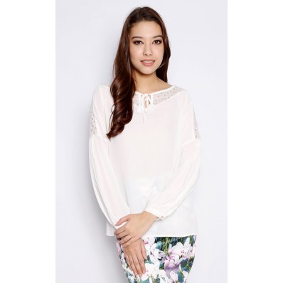 Eyelet Top in Off White