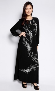 Balqis Plain Jubah in Black