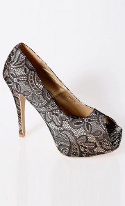 Dior Heels in Lace Gold