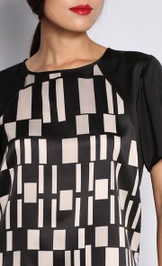 Jana Top in Black and White