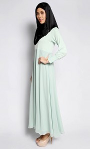 Sara Dress in Hemlock