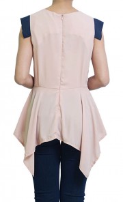 Chic Blouse in Peach